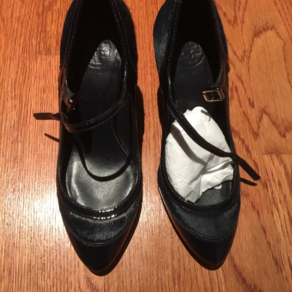 Tory Burch calf hair navy shoes